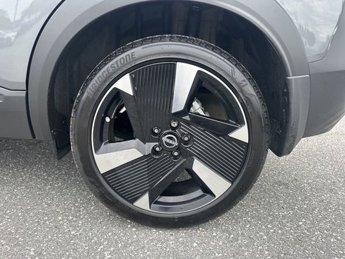 Used 2025 Nissan Kicks SR w/ SR Premium Package image 29