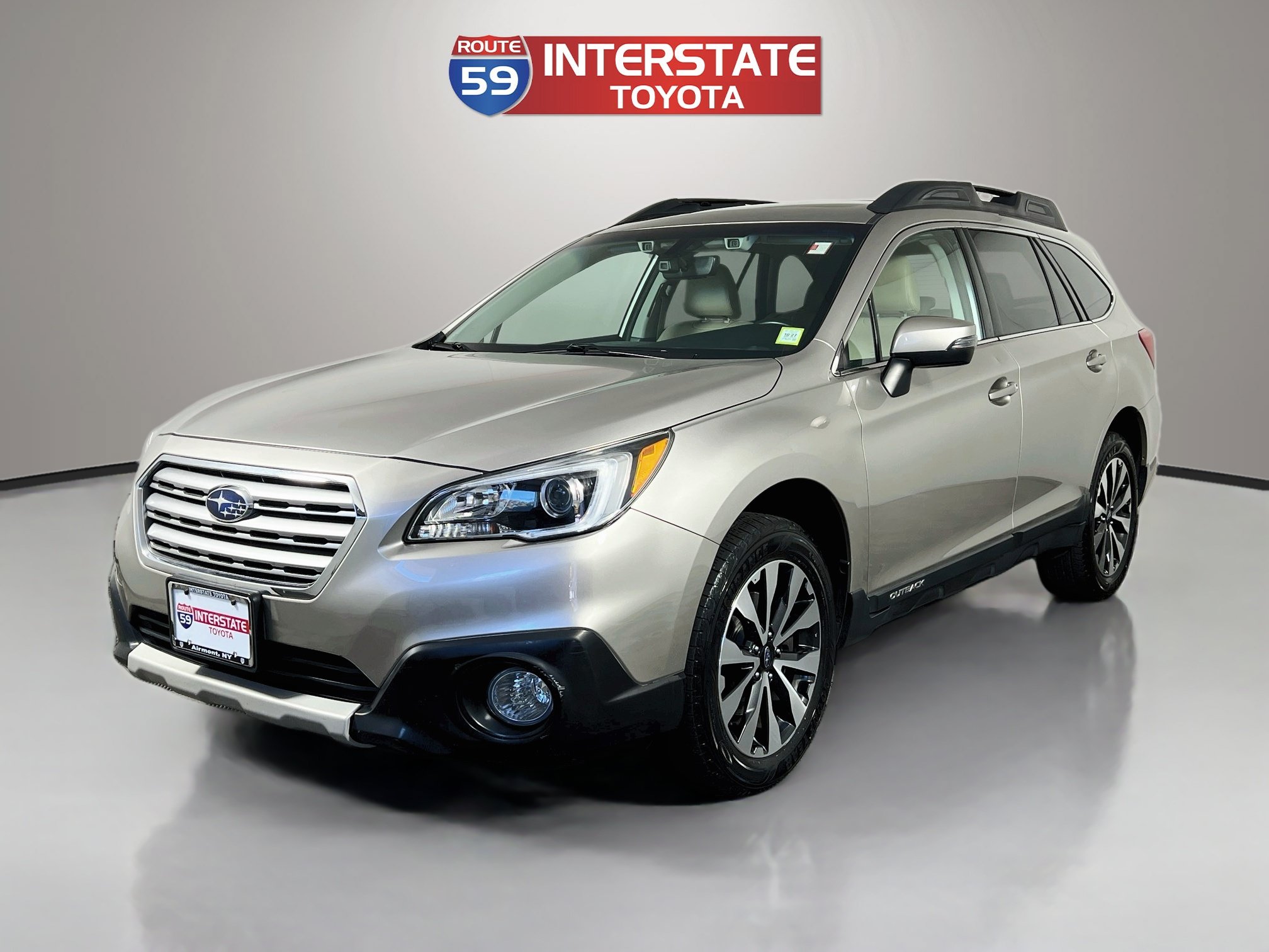 Used 2017 Subaru Outback 2.5i Limited AWD/4WD image 3