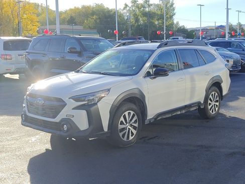 Used 2024 Subaru Outback Premium image 3