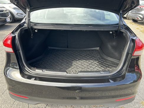 Used 2017 Kia Forte LX image 8