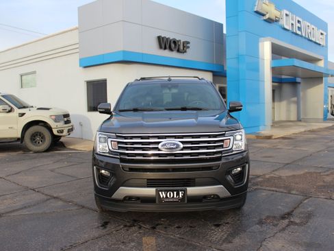 Used 2020 Ford Expedition XLT w/ Equipment Group 202A image 2