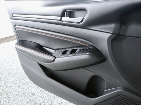Used 2022 Nissan Altima 2.5 SR w/ Midnight Edition Package FWD image 22