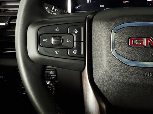 Used 2025 GMC Sierra 2500 AT4 w/ AT4 Premium Plus Package AWD/4WD image 19