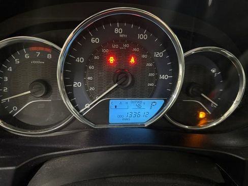 Used 2014 Toyota Corolla LE image 2