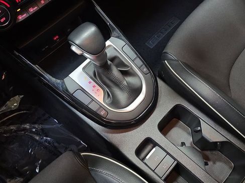 Used 2024 Kia Forte GT-Line image 32