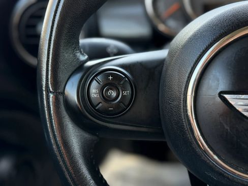 Used 2017 MINI Cooper 2-Door Hardtop image 16