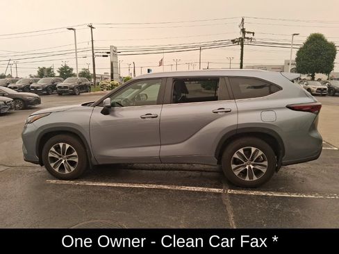 Used 2024 Toyota Highlander XLE AWD/4WD image 8
