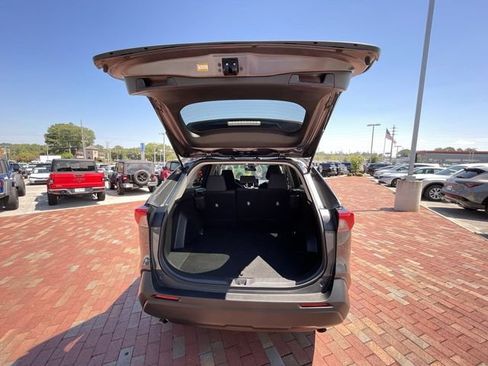 Used 2023 Toyota RAV4 LE FWD image 31