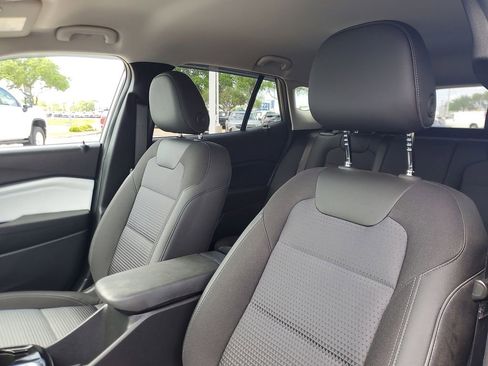 Used 2025 Chevrolet Trax LT w/ Driver Confidence Package image 13