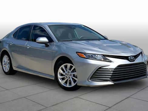 Used 2023 Toyota Camry LE FWD image 3