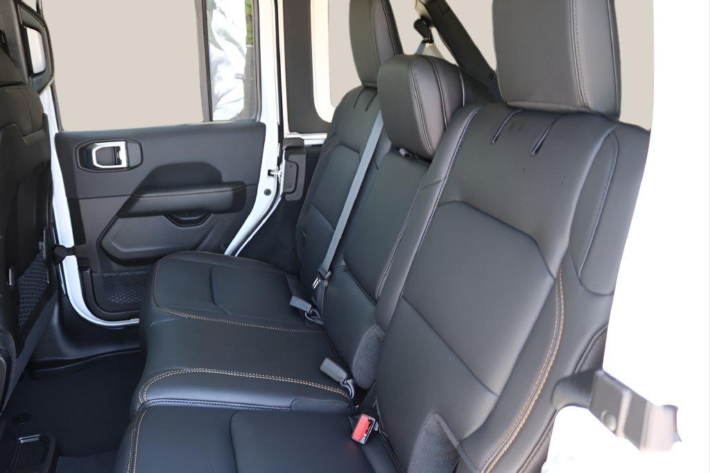 New 2026 Jeep Wrangler Unlimited Sahara AWD/4WD image 16