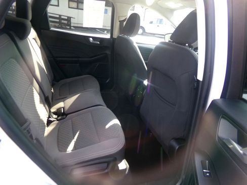 Used 2021 Ford Escape SE w/ Cold Weather Package AWD/4WD image 40