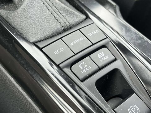New 2025 Toyota Camry SE FWD image 23