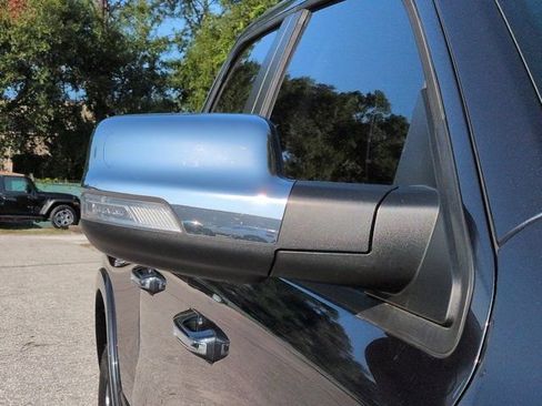 Used 2019 RAM 1500 Laramie RWD image 11