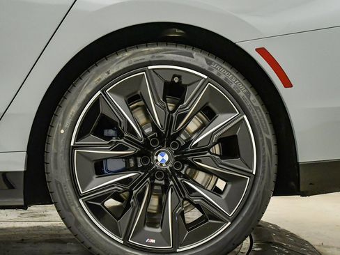 New 2026 BMW 740i w/ Premium Package image 11