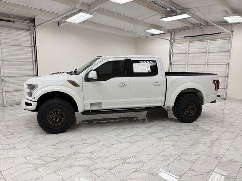 Used 2019 Ford F150 Raptor w/ Equipment Group 802A Luxury AWD/4WD image 5