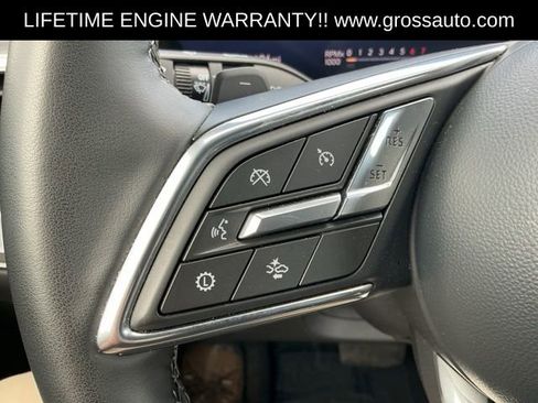 Used 2025 Buick Enclave Preferred AWD/4WD image 14