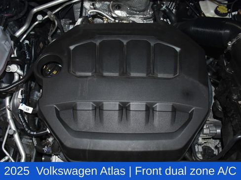 Used 2025 Volkswagen Atlas SEL AWD/4WD image 7