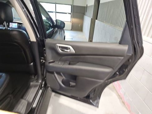 Used 2013 Nissan Pathfinder SL w/ SL Premium Pkg AWD/4WD image 24