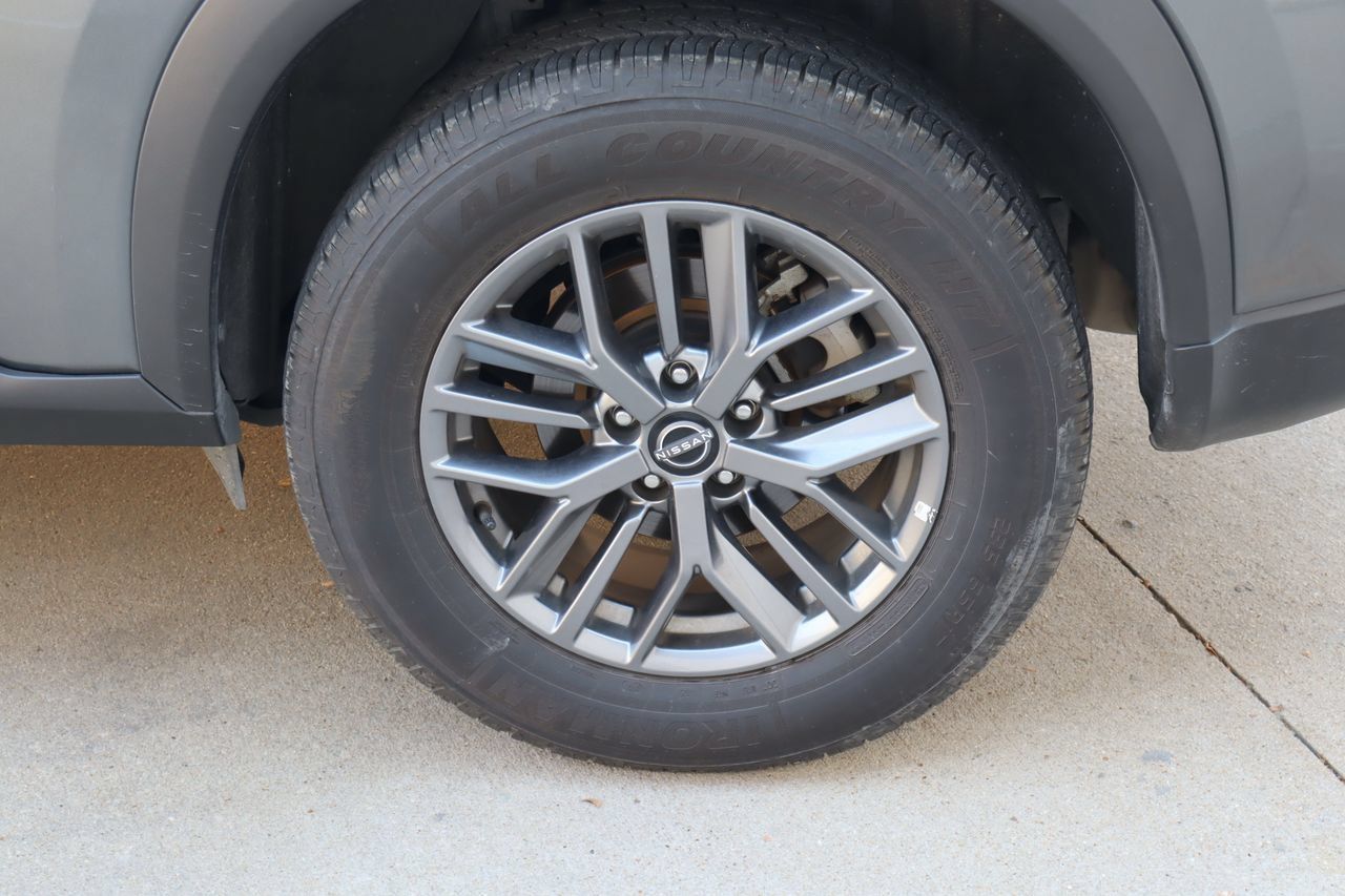 Used 2024 Nissan Rogue S AWD/4WD image 27