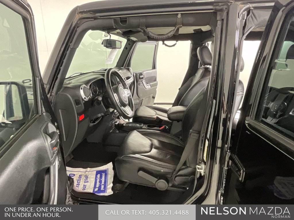 Used 2017 Jeep Wrangler Unlimited Rubicon AWD/4WD image 11
