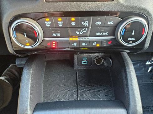 Certified 2022 Ford Escape SEL w/ Class II Trailer Tow Package image 23