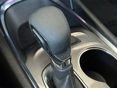 Used 2022 Chevrolet Malibu LT image 34