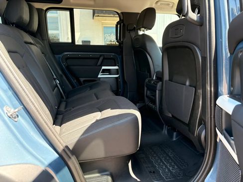 Used 2020 Land Rover Defender 110 SE AWD/4WD image 9