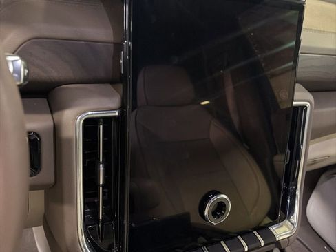 Used 2025 GMC Yukon Denali image 20