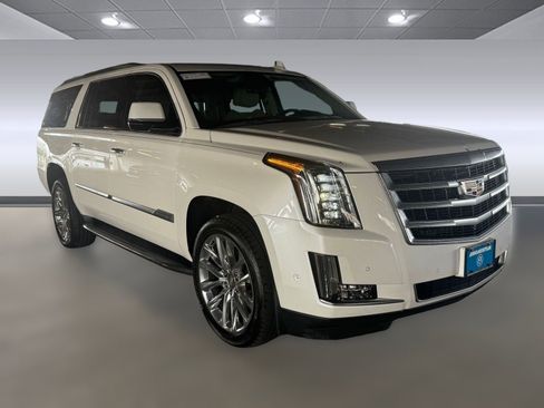 Used 2020 Cadillac Escalade ESV Luxury image 6