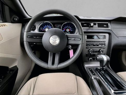 Used 2011 Ford Mustang Convertible w/ 101A Rapid Spec Order Code RWD image 7