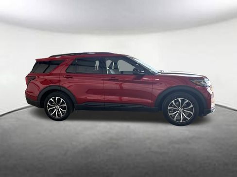 New 2026 Ford Explorer ST-Line image 6
