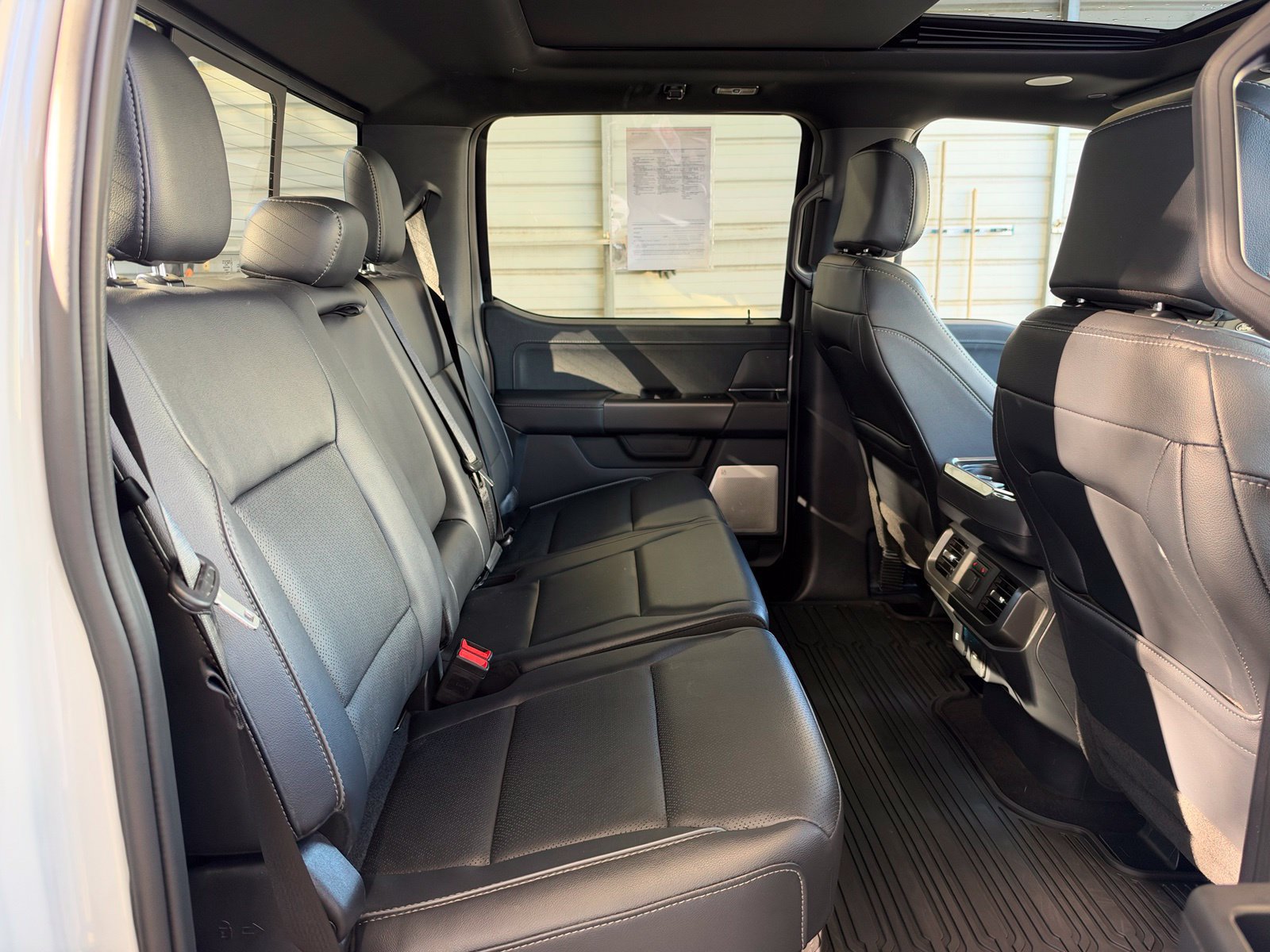 Used 2024 Ford F150 Lariat w/ Equipment Group 502A High AWD/4WD image 19