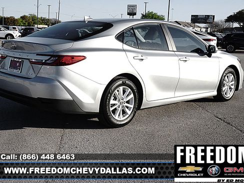 Used 2025 Toyota Camry LE image 36