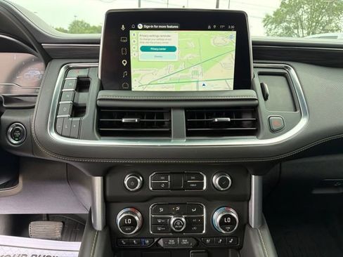 Certified 2023 GMC Yukon SLT w/ SLT Premium Package AWD/4WD image 19