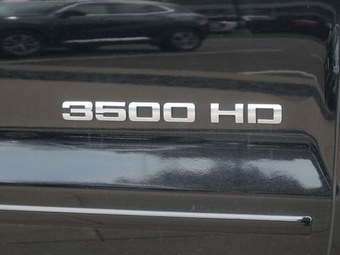 Used 2017 Chevrolet Silverado 3500 LT w/ LT Convenience Package AWD/4WD image 8