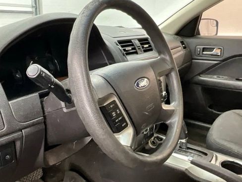 Used 2012 Ford Fusion SE image 9