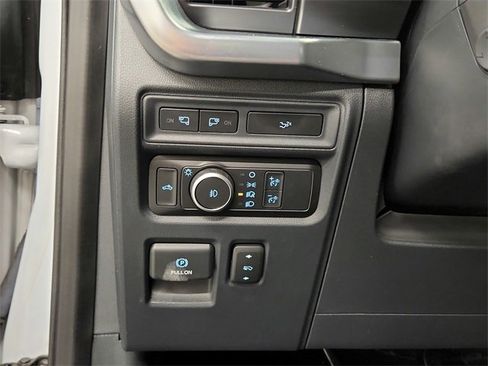 Used 2022 Ford F150 Lariat w/ Equipment Group 502A High image 30