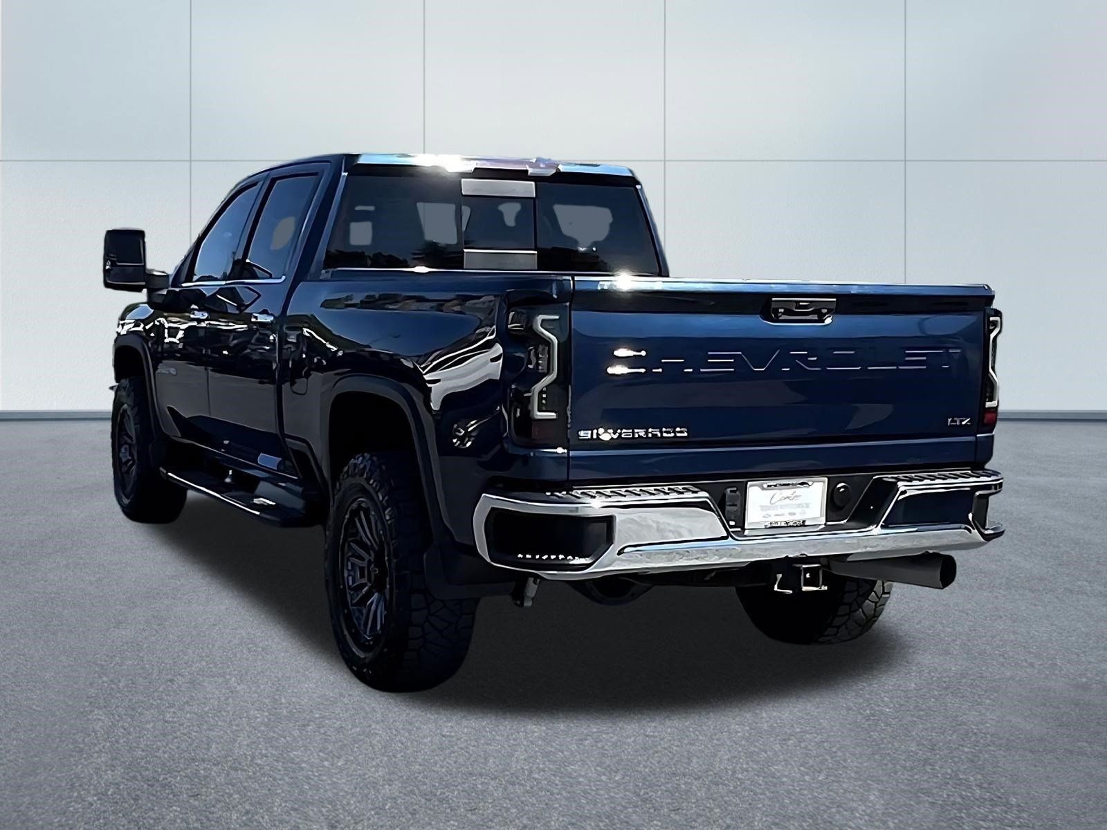 Used 2022 Chevrolet Silverado 3500 LTZ w/ LTZ Convenience Package AWD/4WD image 4