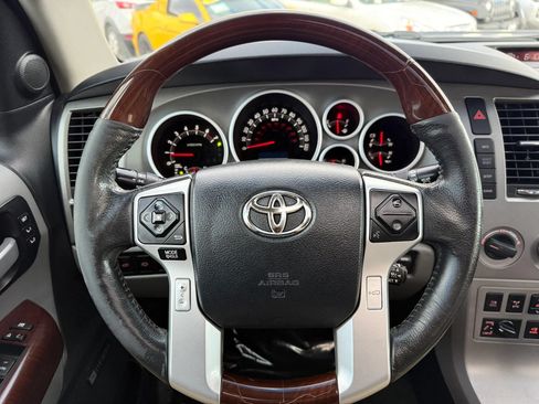 Used 2014 Toyota Sequoia Platinum w/ Preferred Accessory Package AWD/4WD image 28