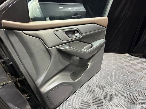 Certified 2023 Nissan Rogue SV w/ SV Premium Package image 16