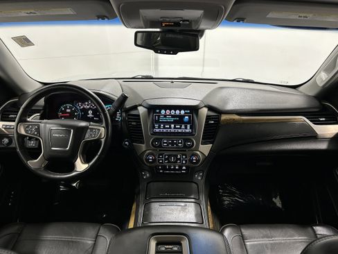 Used 2017 GMC Yukon XL Denali w/ Open Road Package AWD/4WD image 15
