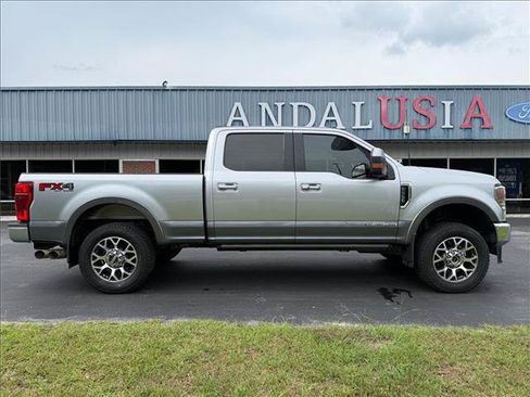 Used 2022 Ford F250 Lariat w/ Lariat Ultimate Package AWD/4WD image 7