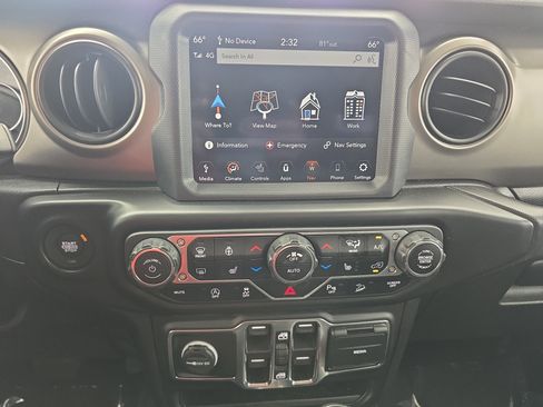 Used 2020 Jeep Wrangler Unlimited Sport S w/ Sun And Sound Package AWD/4WD image 19