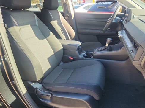 Used 2025 Honda CR-V LX image 18