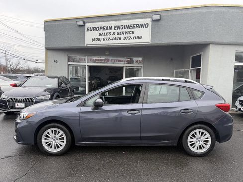 Used 2017 Subaru Impreza 2.0i Premium image 4