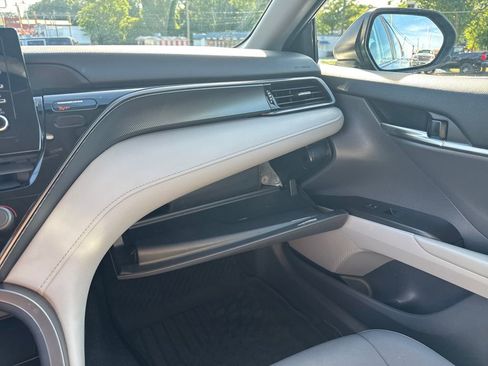 Used 2021 Toyota Camry LE AWD/4WD image 29