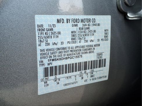 Used 2023 Ford Explorer XLT w/ Equipment Group 202A image 23