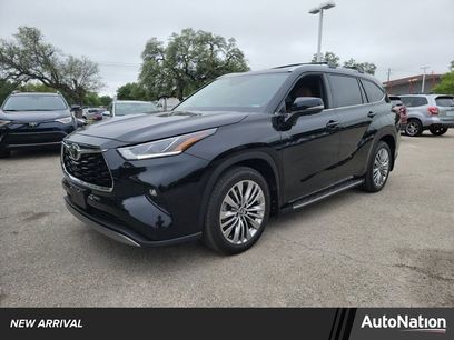 Used 2025 Toyota Highlander Platinum