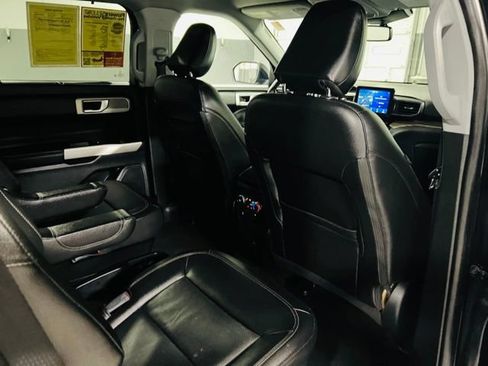 Used 2021 Ford Explorer Limited w/ Hybrid Equipment Group 310A AWD/4WD image 34